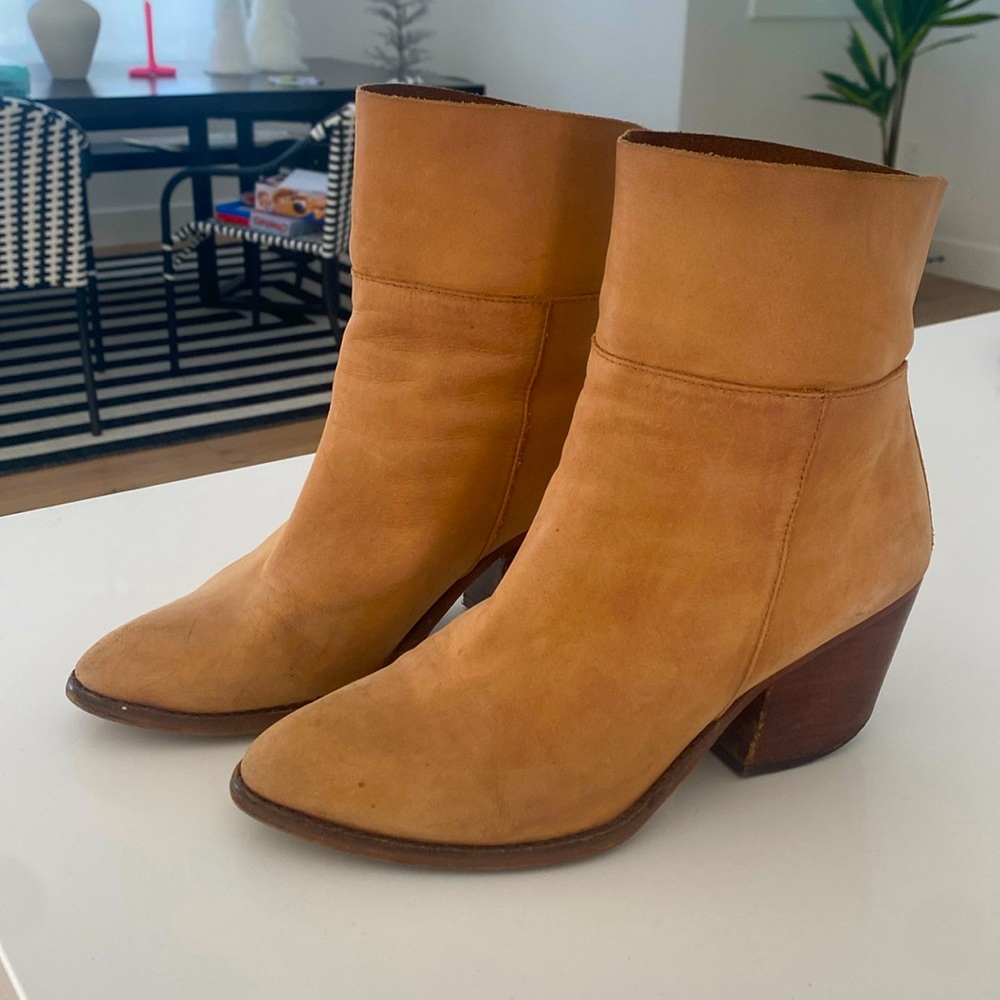 Jeffrey Campbell western booties suede 7